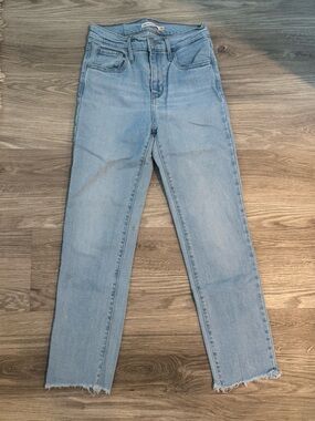 Levi's High Rise straight 724 Women’s Jeans denim size 25